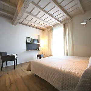 32 Camerecaffe Bed & Breakfast
